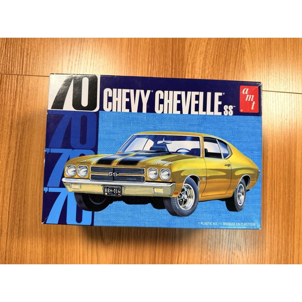 AMT 1970 Chevy Chevelle SS 1/25 Model Kit AMT1143M Started Partial Assembly